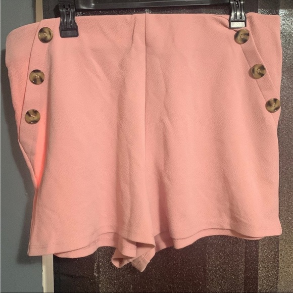 Plus Size Dressy Shorts 1X - Picture 1 of 3